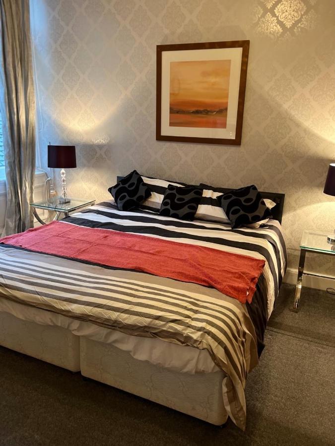 Royal Mile Mansions 2 Bedroom - Edinburgh City Centre Eksteriør billede